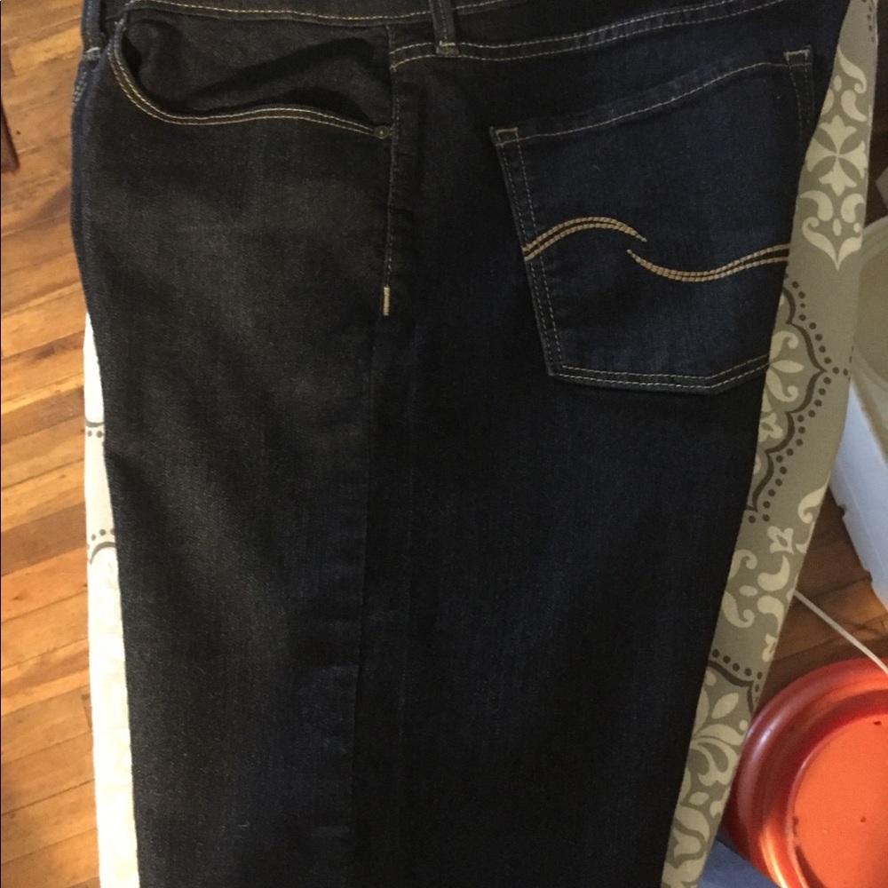 Levi’s Modern Skinny Jean Shorts